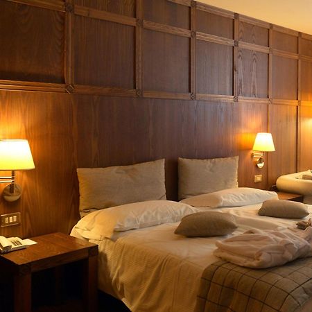 Savoia Palace Hotel 마돈나 디 캄필리오 객실 사진