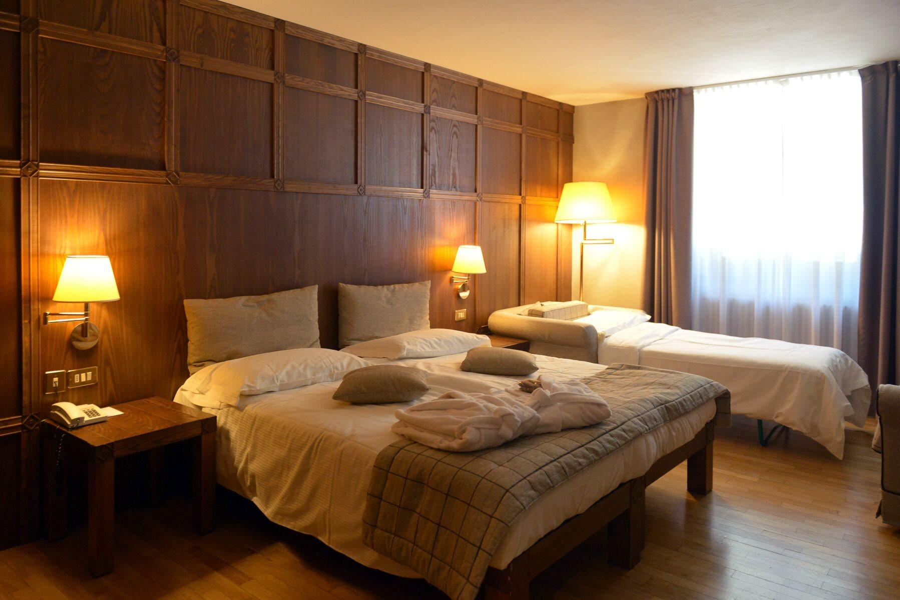 Savoia Palace Hotel 마돈나 디 캄필리오 외부 사진