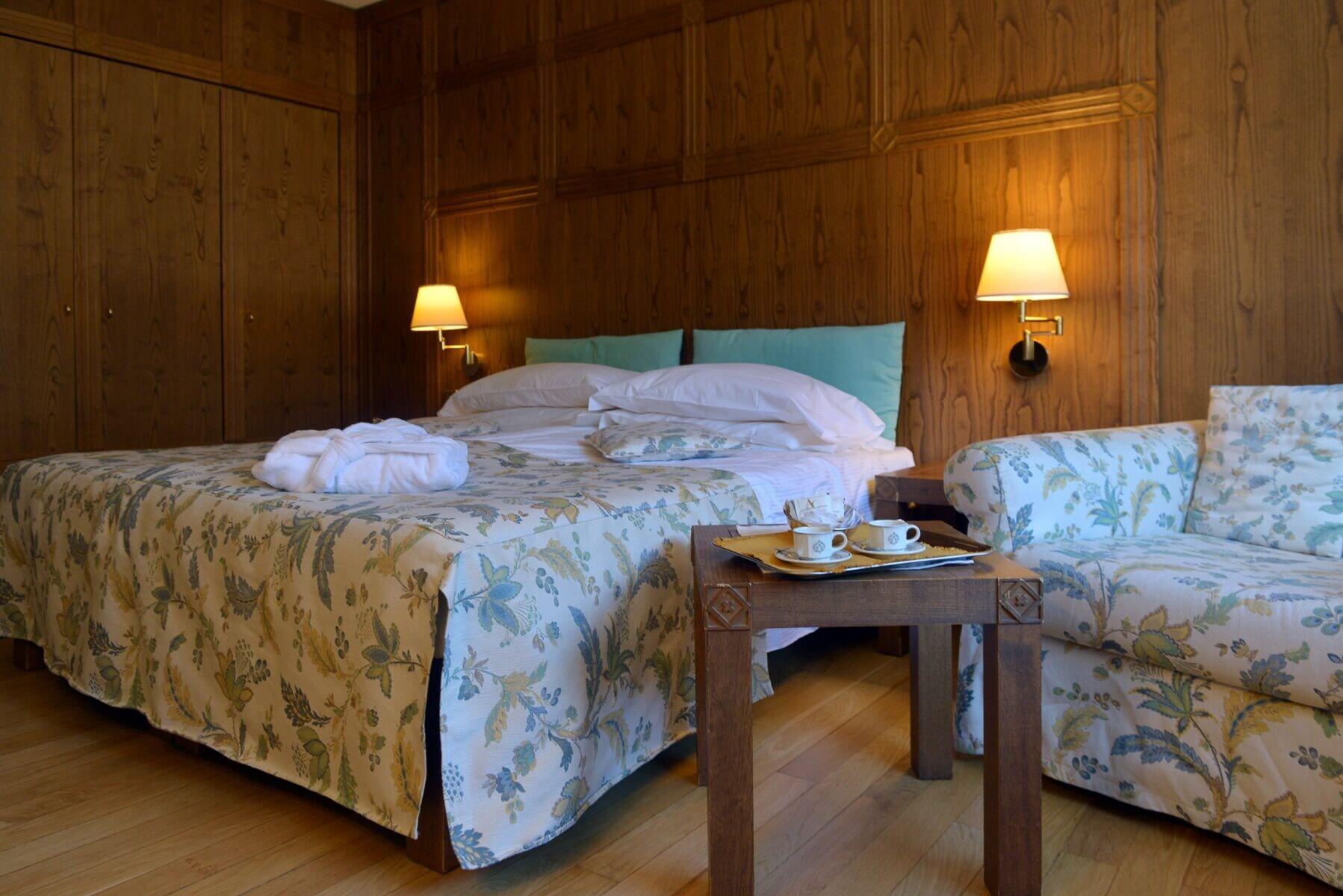Savoia Palace Hotel 마돈나 디 캄필리오 외부 사진
