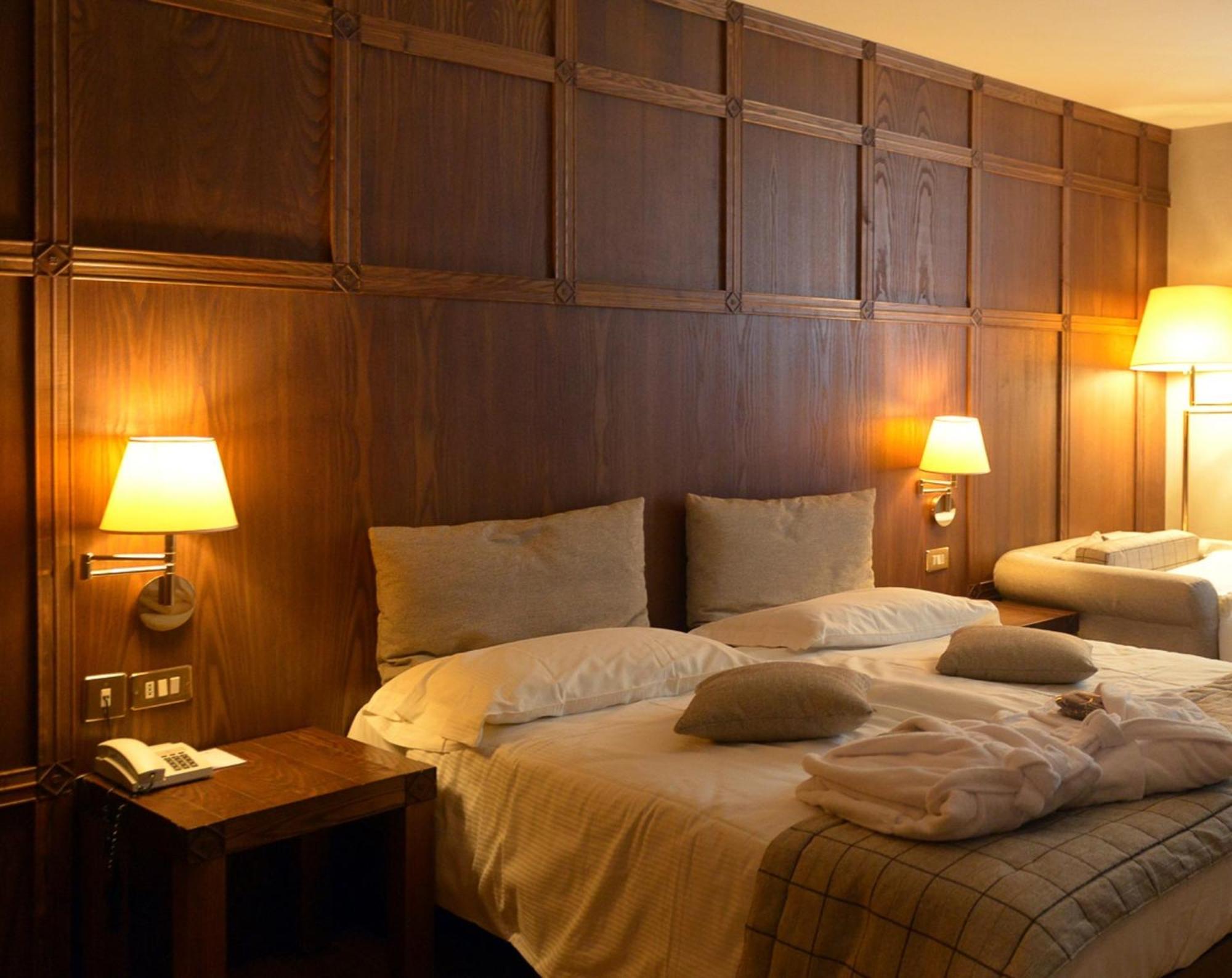 Savoia Palace Hotel 마돈나 디 캄필리오 객실 사진